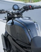 XSR900_Chimera_Tank_Shop_Black_Images_4_outdoor